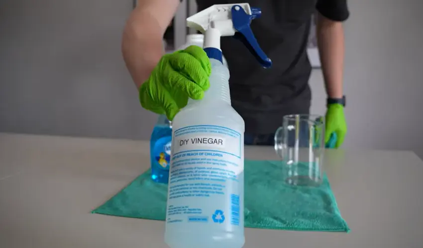 DIY Clean Bathroom Mirror Recipe